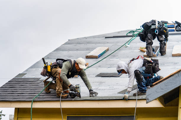 Professional Gutter Installation technician working in Sunnyside, CA